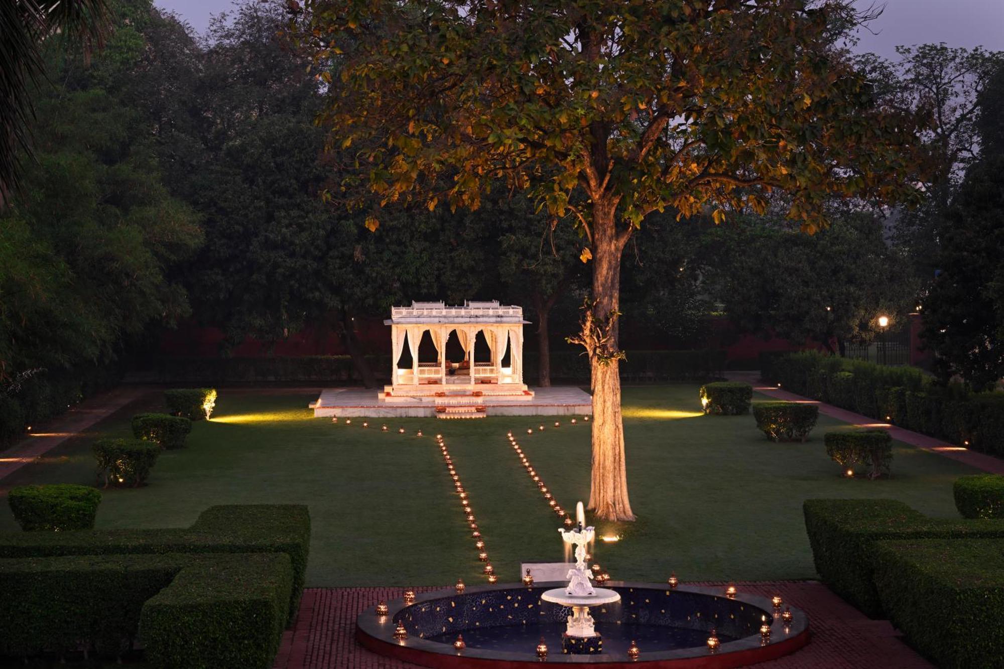Taj Nadesar Palace Varanasi Exterior photo