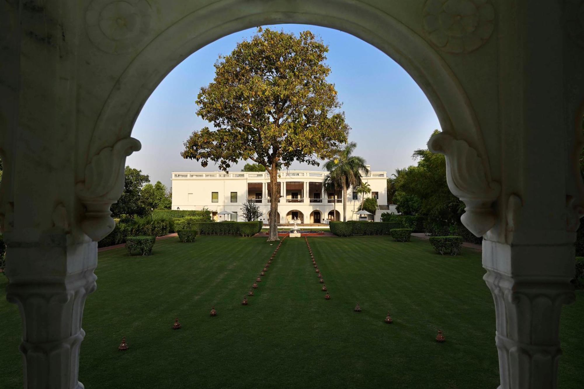 Taj Nadesar Palace Varanasi Exterior photo