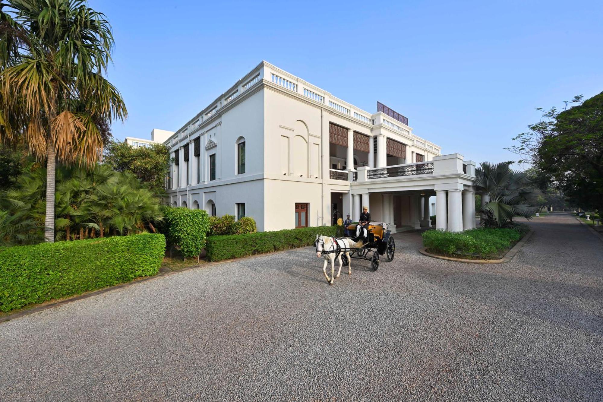 Taj Nadesar Palace Varanasi Exterior photo