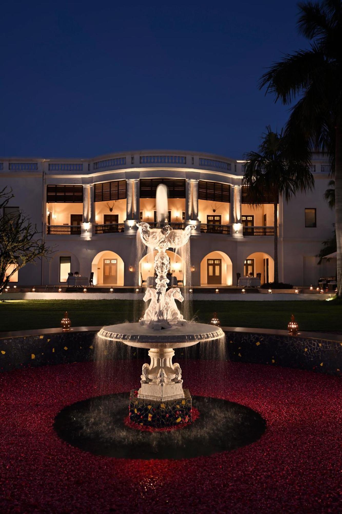 Taj Nadesar Palace Varanasi Exterior photo